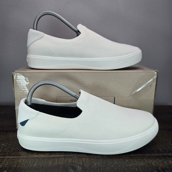 NEW Vessi Boardwalk Slip On Mens Size 11 Waterproof Shoes Sneakers Sail White
